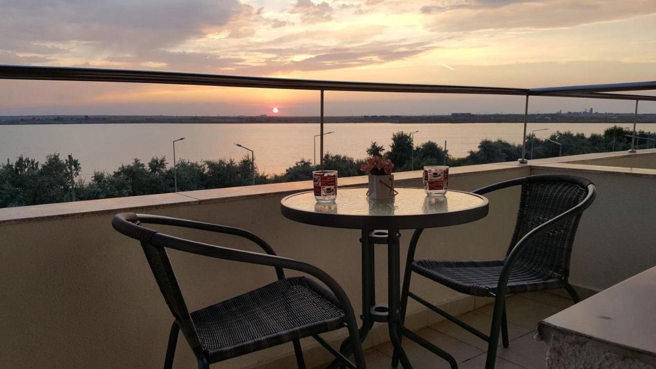 Summerland Beach&Sun Apartments 马马亚 外观 照片