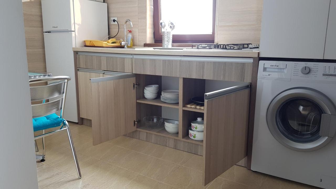 Summerland Beach&Sun Apartments 马马亚 外观 照片